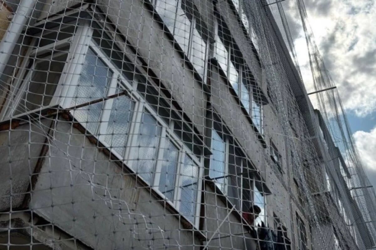    Гладков возмутился отчётами о защите белгородских объектов сеткой