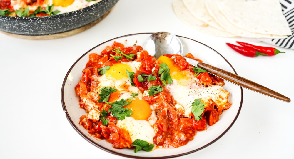Шакшука: классический рецепт с сыром