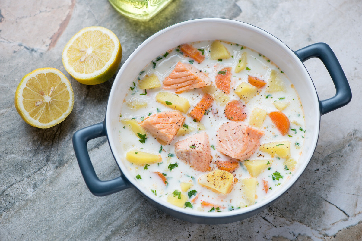 Вкусный лохикейто советую попробовать в ресторанах Петрозаводска — «Фрегат» или «Яг и Ель». Фото: Nickola_Che / Shutterstock / Fotodom