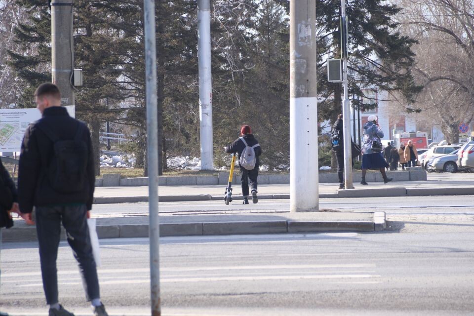    Электросамокаты. Барнаул. Источник: Виталий Барабаш/"Толк"