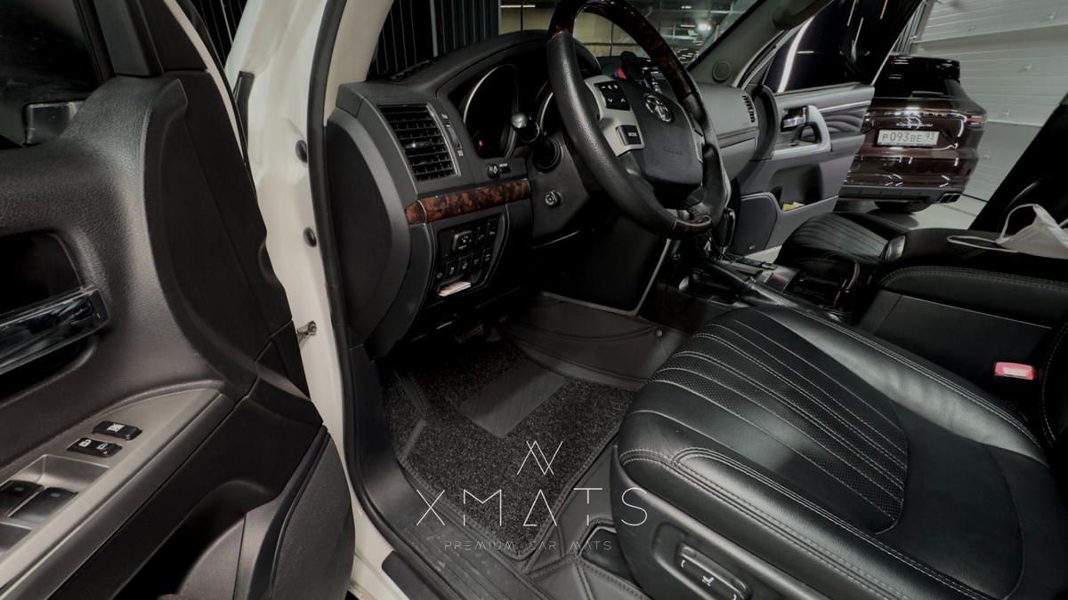 Коврики на Toyota Land Cruiser 