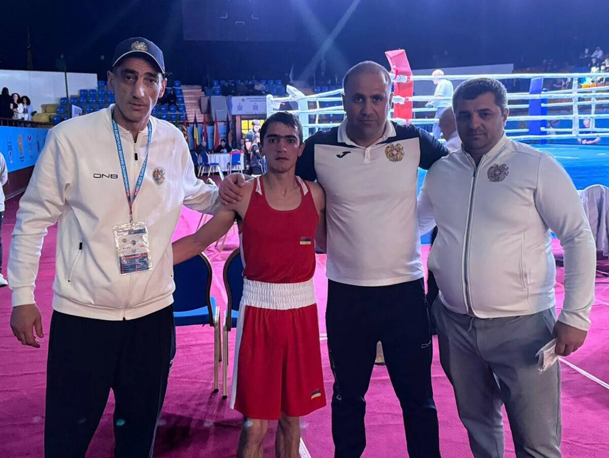 Боксер Тумас Товмасян завоевал серебро чемпионата Европы среди юношей до 23 лет (48 кг)
© Photo : press office of the Boxing Federation of Armenia