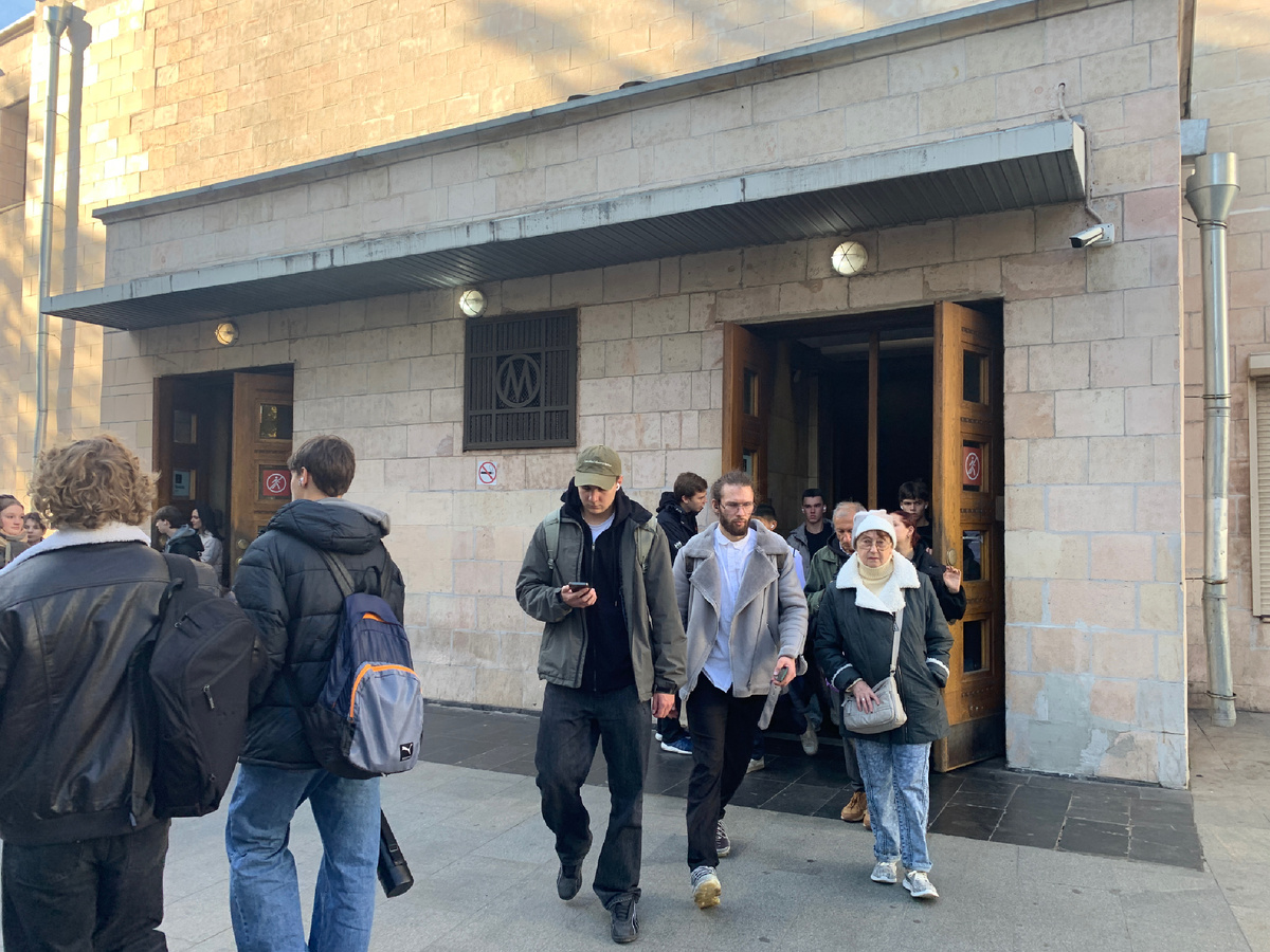 Мктро  Бауманская