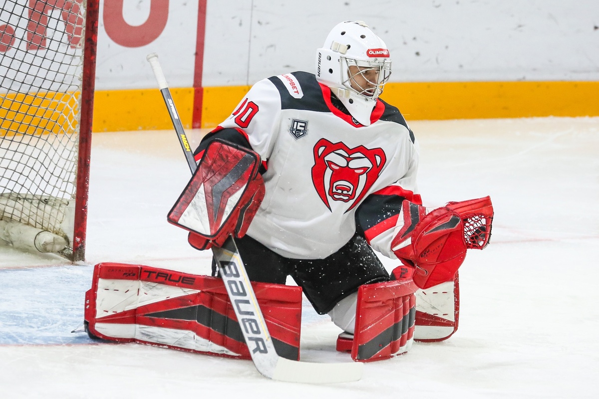    © ХК «Молот»