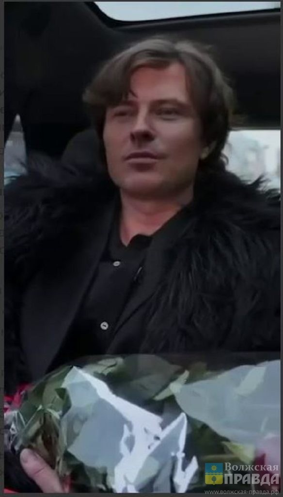 Скриншот с видеозаписи, опубликованной в ТГК Прохора Шаляпина📷    В «Пусть говорят» были копейки: волгоградец Прохор Шаляпин рассказал в сауне Собчак о заработках
