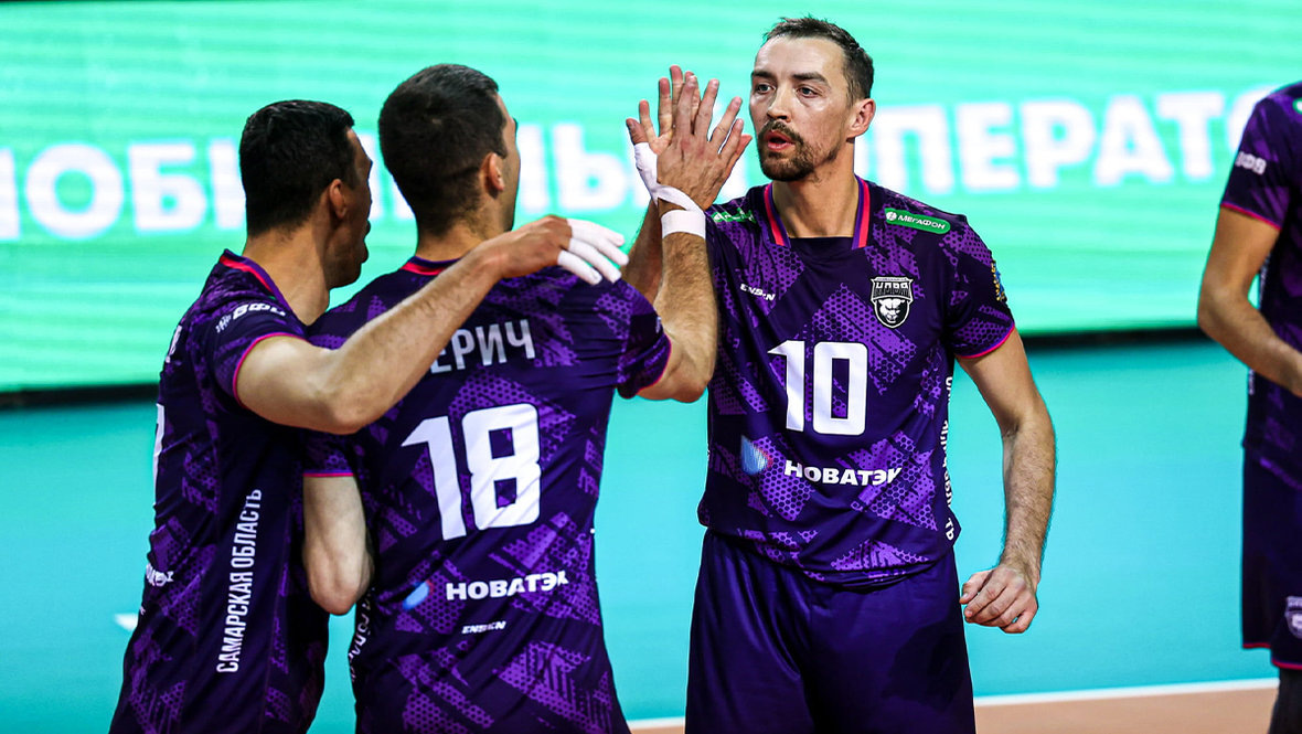    Сергей Савин (справа).ВК «Нова»