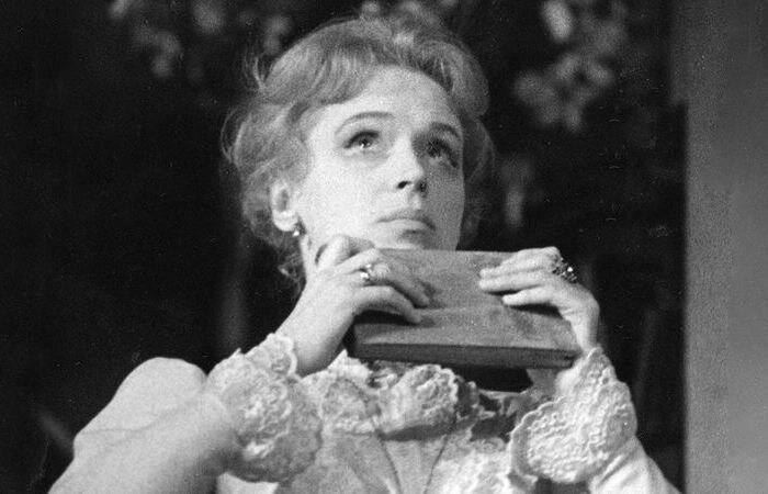 Лилия Толмачёва стала первой женой.