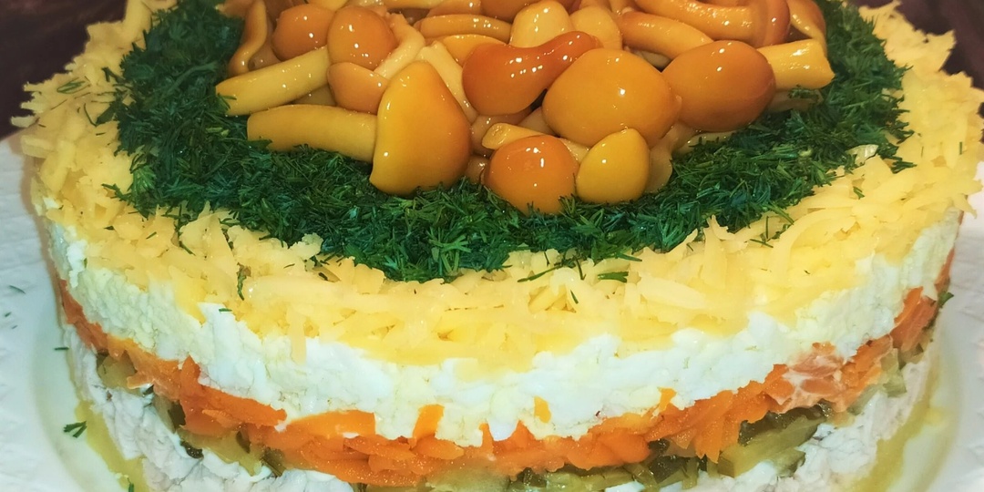 САЛАТ "ВЕСЕЛЫЕ ОПЯТА"!СЛОЕНЫЙ САЛАТ С МАРИНОВАННЫМИ ОПЯТАМИ!