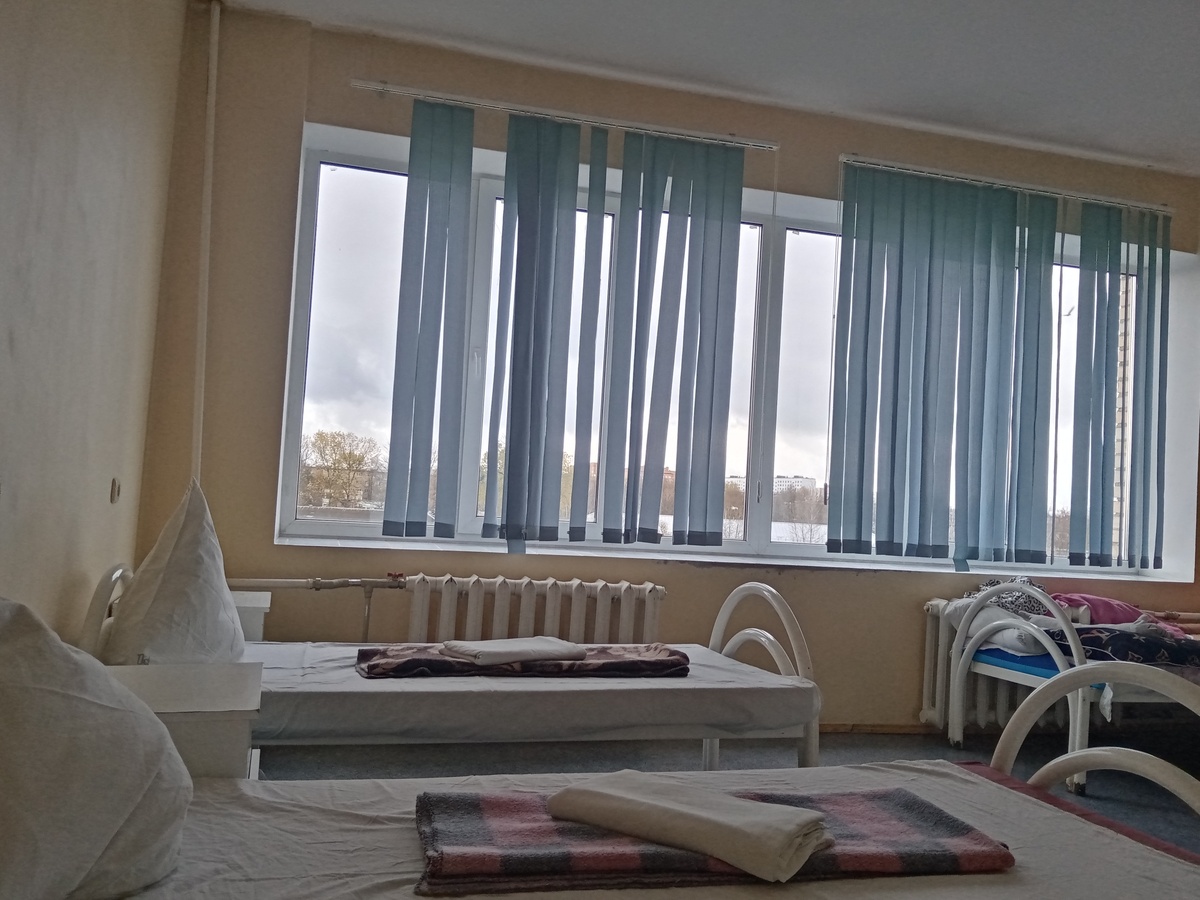 Вот так всё серо, грустно и одиноко выглядело вначале.