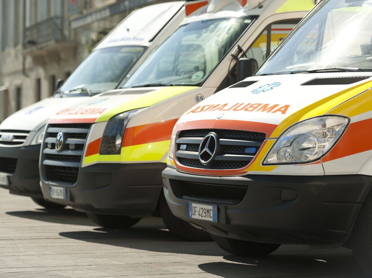    Автомобили скорой помощи во Флоренции, ИталияCC BY 2.0 / Jason Pier in DC / Assorted Ambulances in Italy