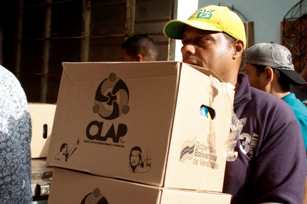 Размеры коробок месяц к месяцу отличаются, как и набор продуктов