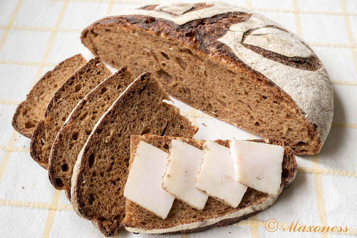 Деревенский пумперникель на закваске