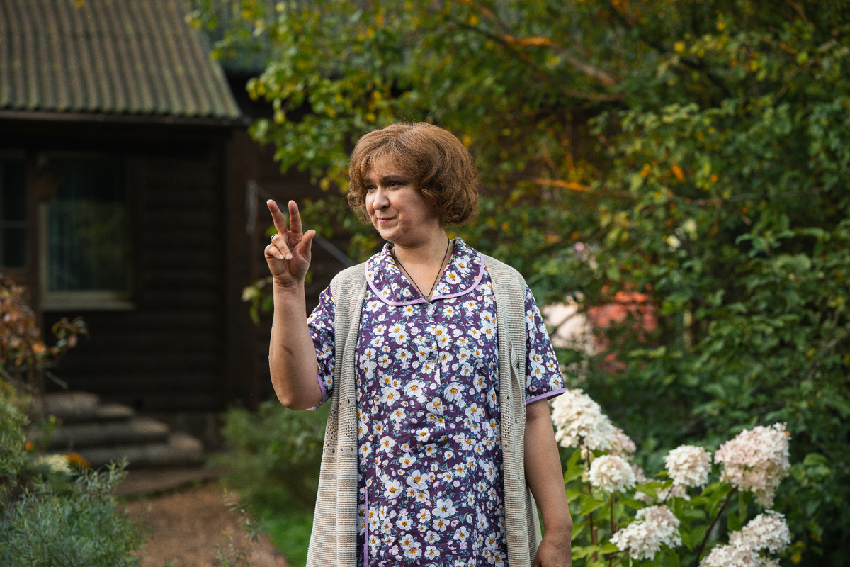 Олеся Железняк в сериале «Гудовы». Фото: телеканал СТС