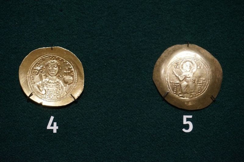 4. Византийская империя. Михаил VII (1071-1078) Константинополь. Номисма стамена. Золото      5. Византийская империя. Никифор III (1078-1081) Константинополь. Номисма стамена. Электр