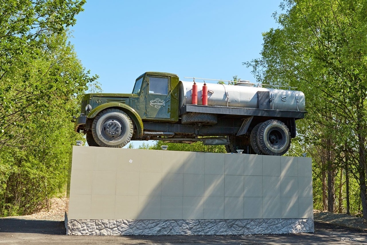   Фото: МАЗ-200 у поселка Палатка