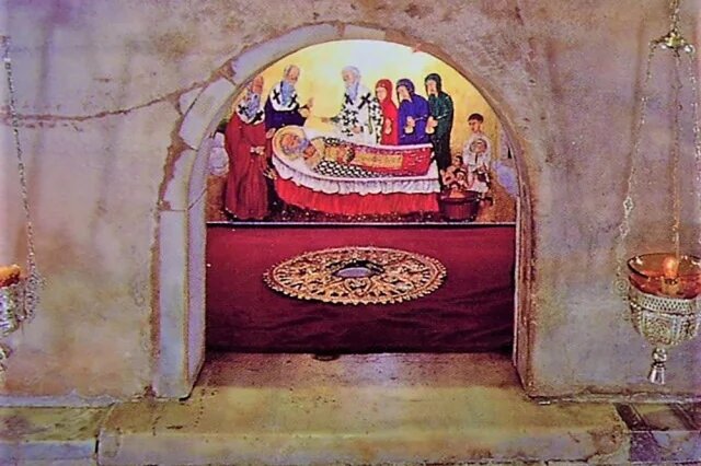    Где находятся мощи Николая Чудотворца?