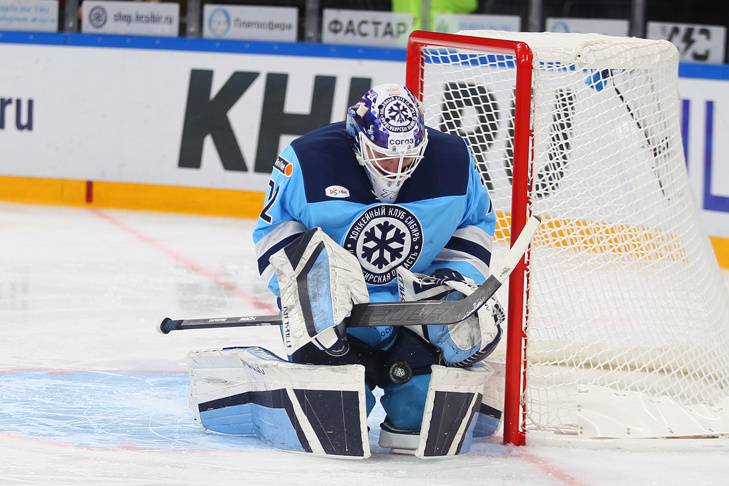    На сегодняшний день «Сибирь» пропустила в общей сложности 81 шайбу – больше всех на «Востоке». Фото Артема Тиунова