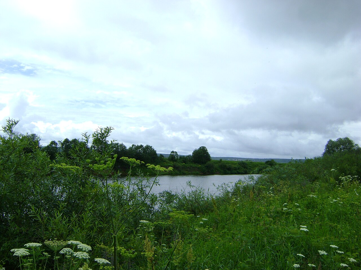 Угра вблизи места исторического противостояния