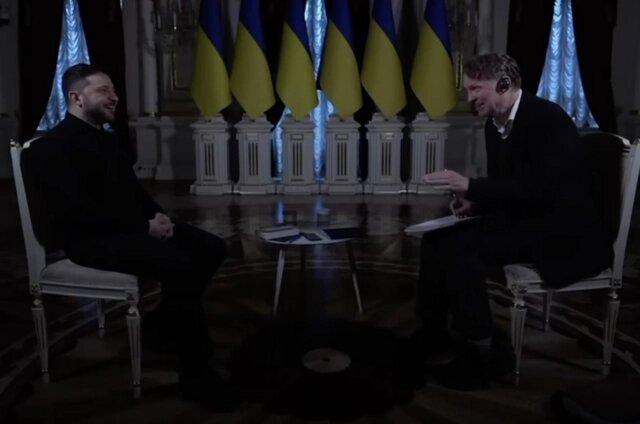    Зеленский при выключенном свете Фото: кадр видео