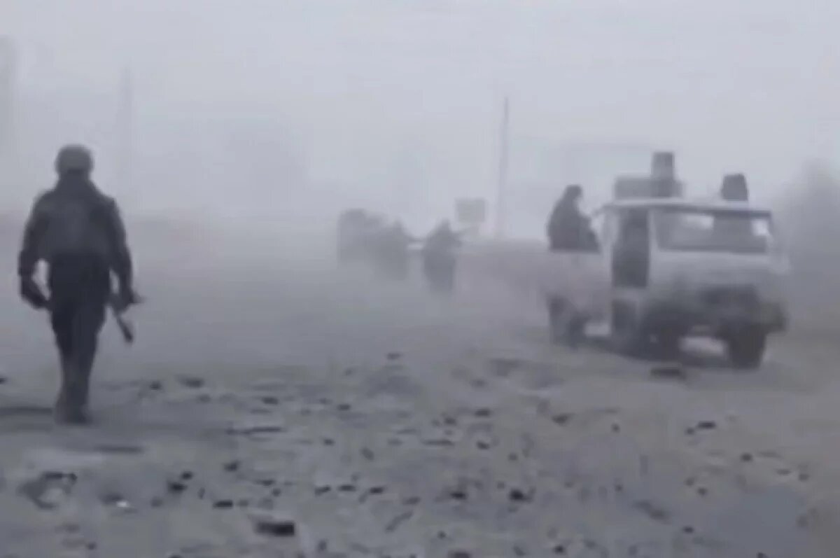    Появились кадры въезда колонны российских военных в Красноармейск