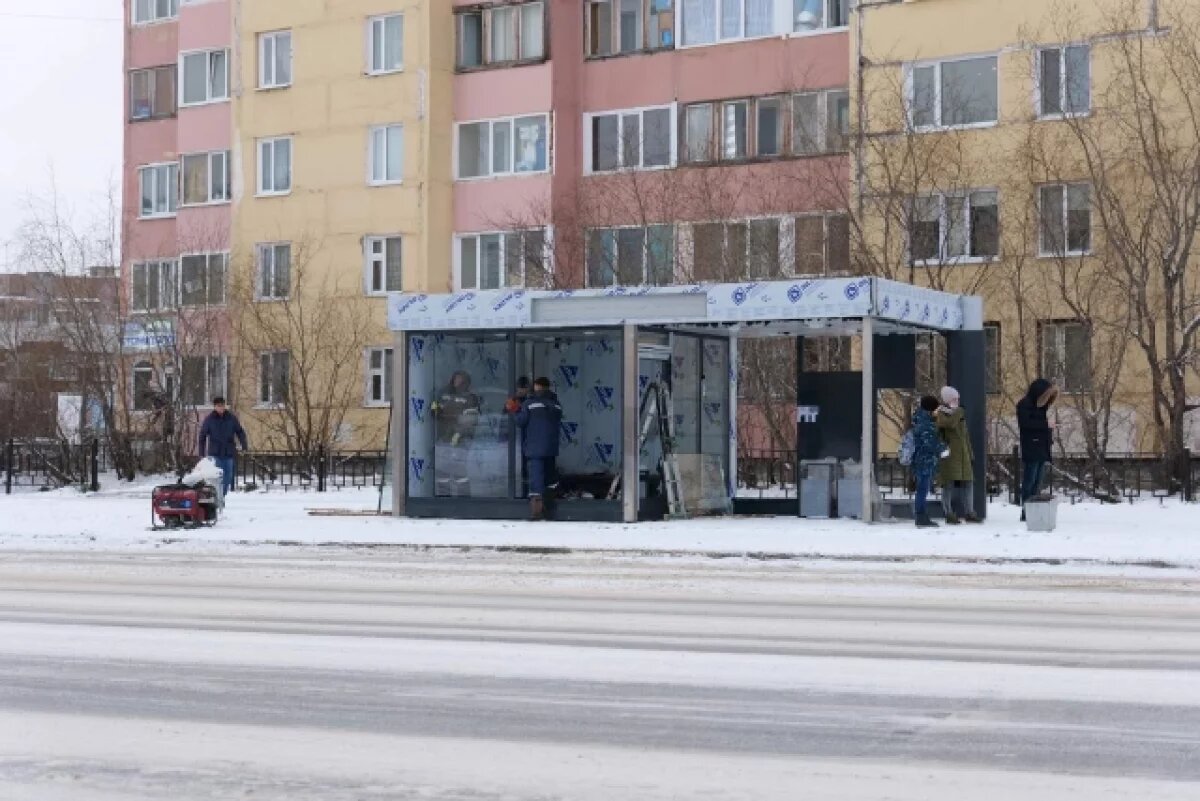    Жители Надымского района жалуются на «задымление» теплых остановок