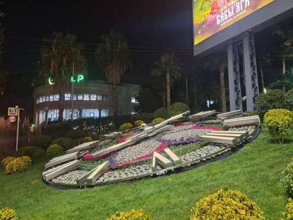    цветочные часы в Сочи/t.me/TAASochi