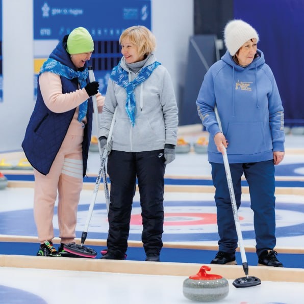 Кёрлингу, как и любви, все возрасты покорны.