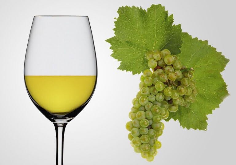 Шардоне (фр. Chardonnay)