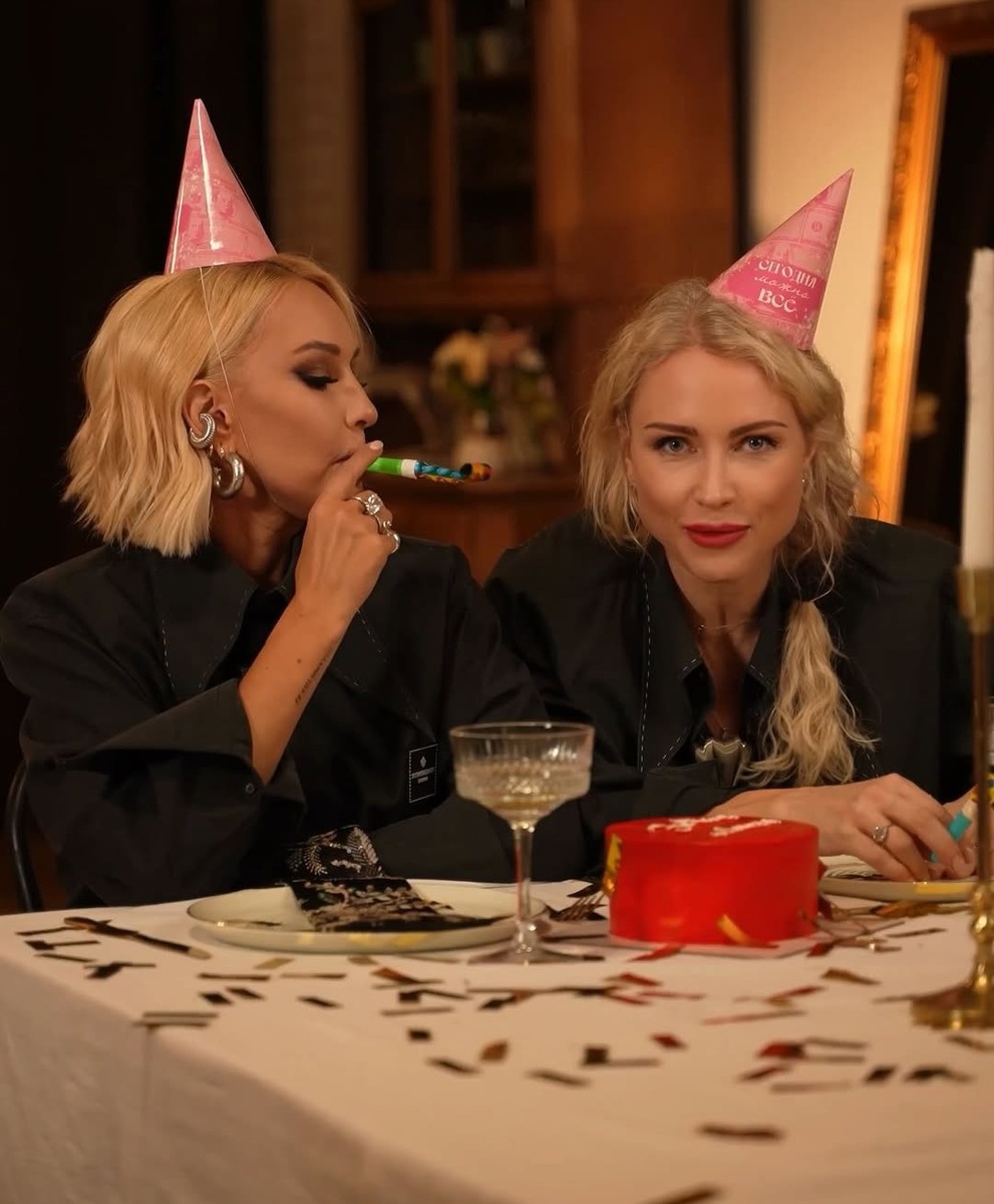 Лера Кудрявцева и Катя Гордон. Фото: соцсети/@leratv