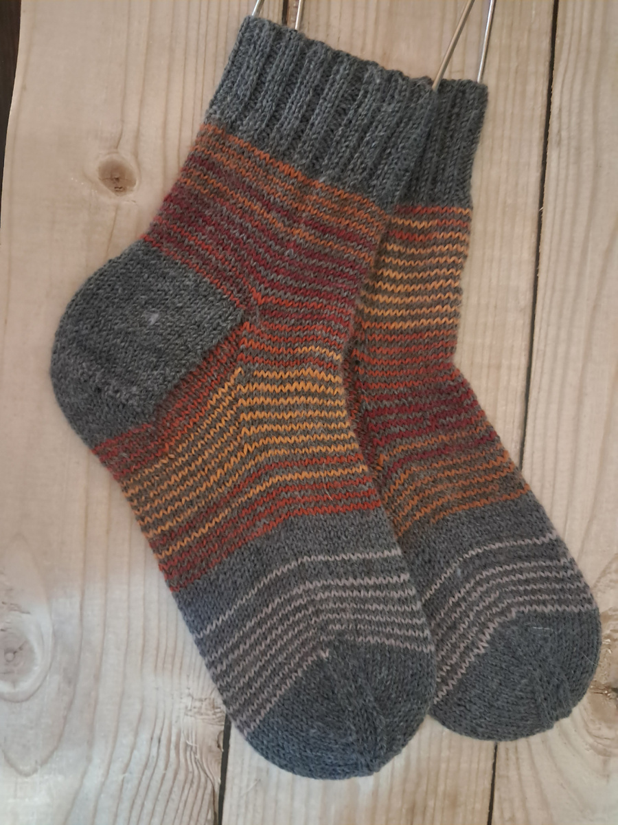 Недавно связала такую модель.