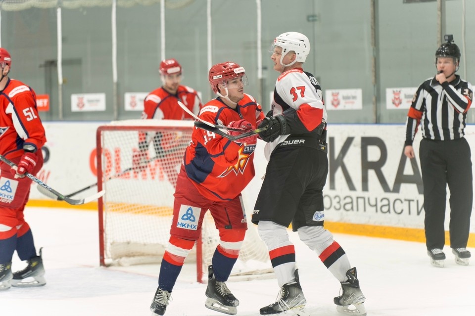    Матч завершился со счетом 1:2 в пользу «Тамбова». Фото: vk.com/izhstal