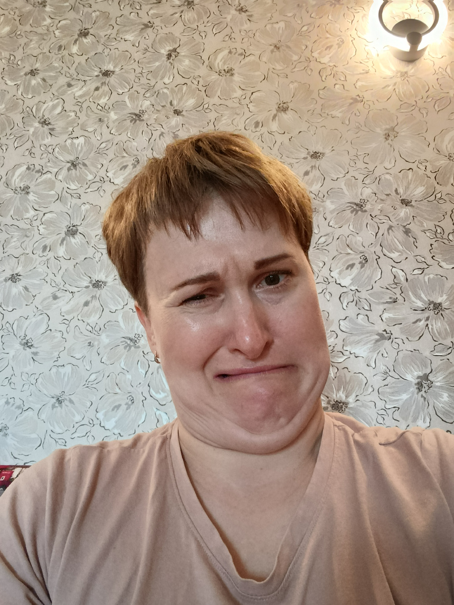 Самоирония часто меня выручает. Тоже автор канала. Привыкаю к неудачным фото