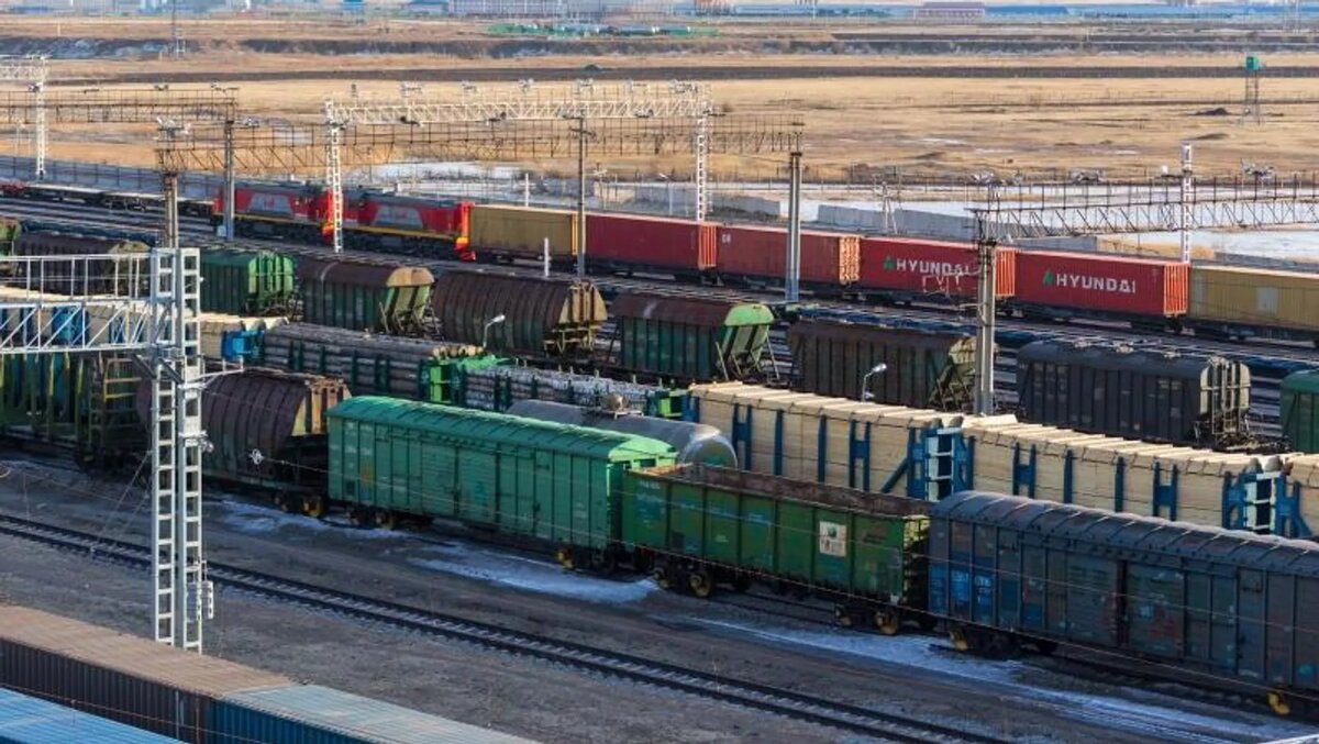 Грузовые вагоны на станции © Photo : РЖД