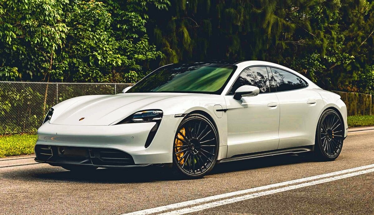 Электромобиль Porsche Taycan (фото с сайта https://avatars.dzeninfra.ru)