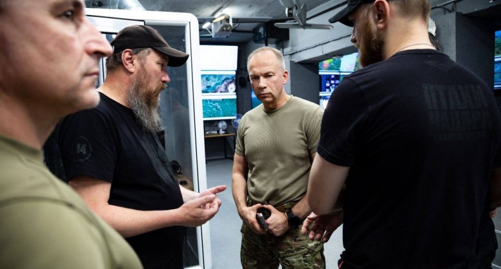 Уже который день вывозим «200-х»: Сырский «сдал назад», признавая сложность сохранения Покровска