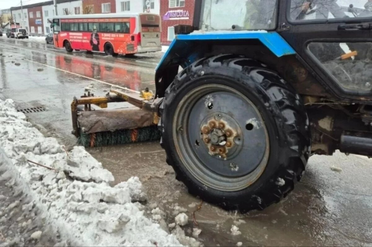    Дорожники работают в усиленном режиме.