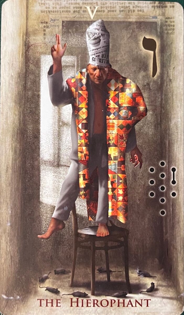 Иерофант из колоды "Таро сумасшедего дома"