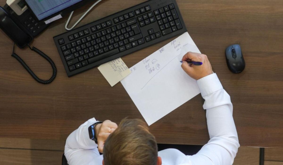     Работник. Источник: NEWS.ru Автор фото: Наталья Шатохина