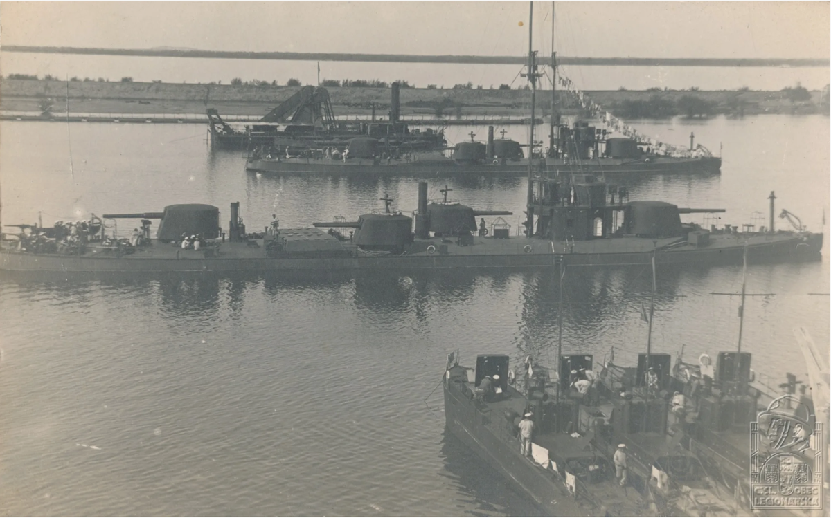 Амурская военная флотилия