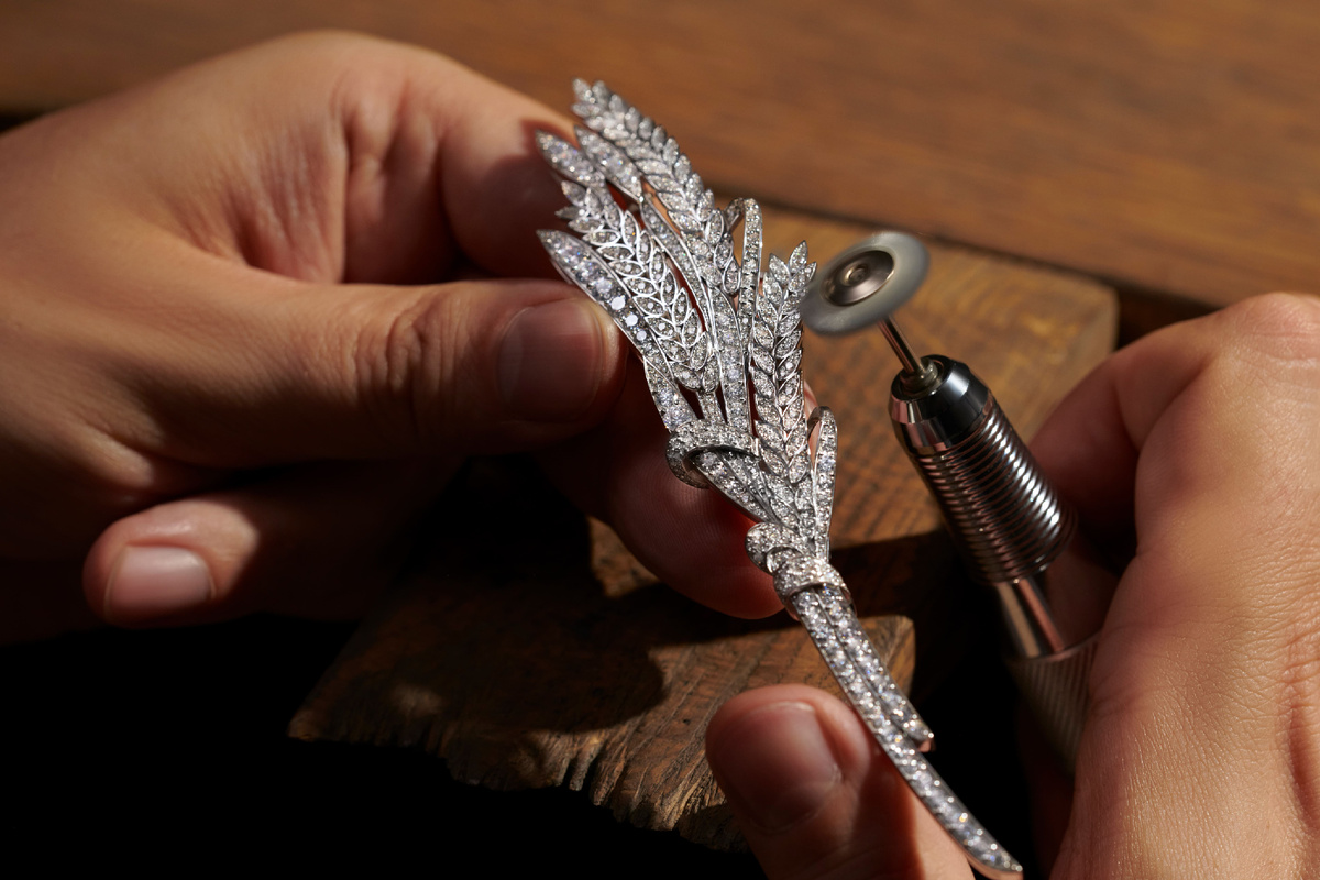 5 украшений, которые женщины позаимствовали у мужчин