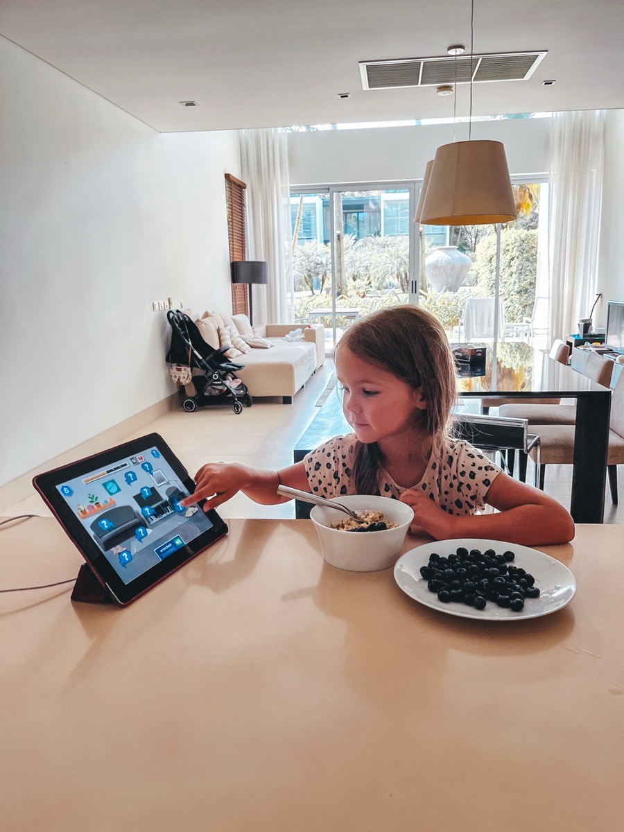 Первое знакомство с детским приложением для изучения английского языка в игровом формате