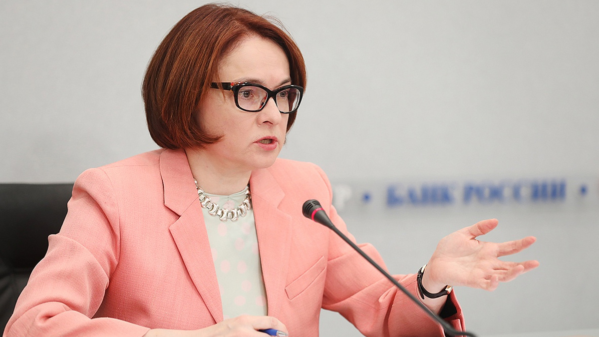 ЦБ меняет правила возврата вкладов и усиливает контроль за наличными