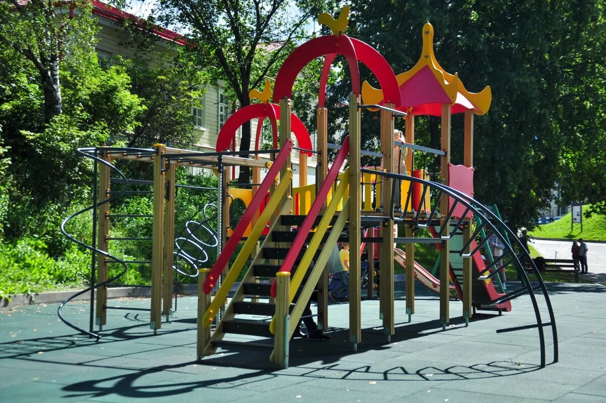    Ростовская компания оставила Тверскую область без детских площадок