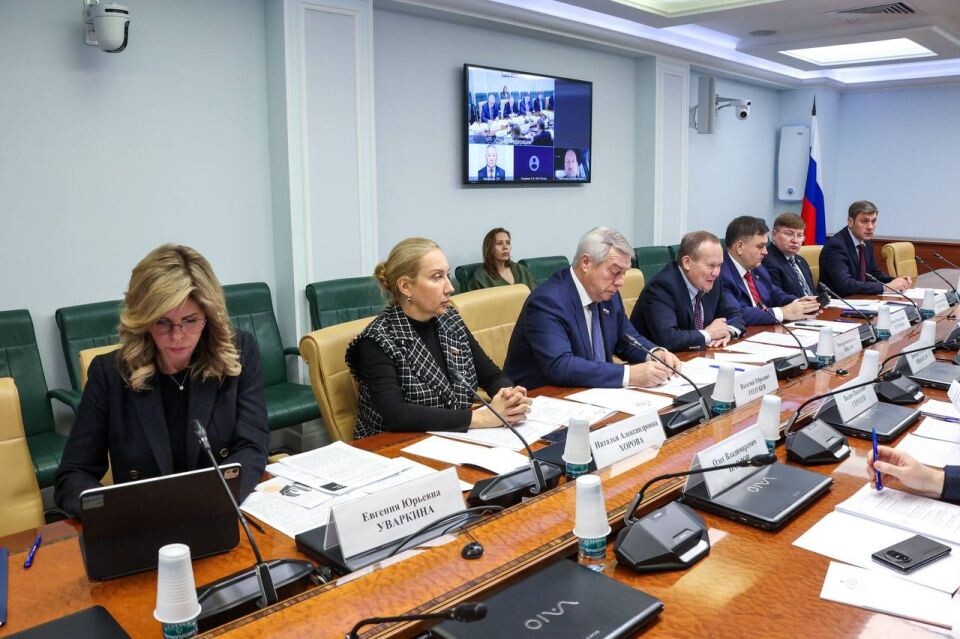    В Совете Федерации прошел круглый стол, посвященный защите прав потребителей коммунальных услуг. Источник: t.me/zobnevofficial