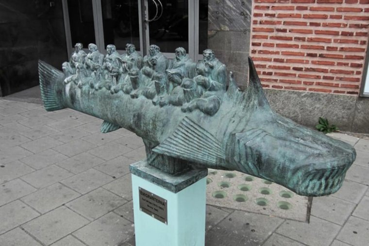     Фигура была отлита Миллесом в 1940 году