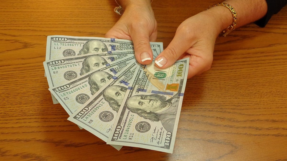 Сколько зарабатывает психолог в России