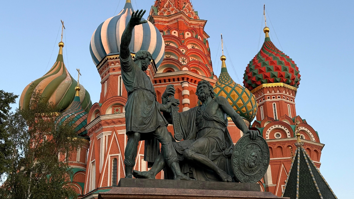 Собор Покрава Пресвятой Богородицы что "на Рву", вид с Красной площади