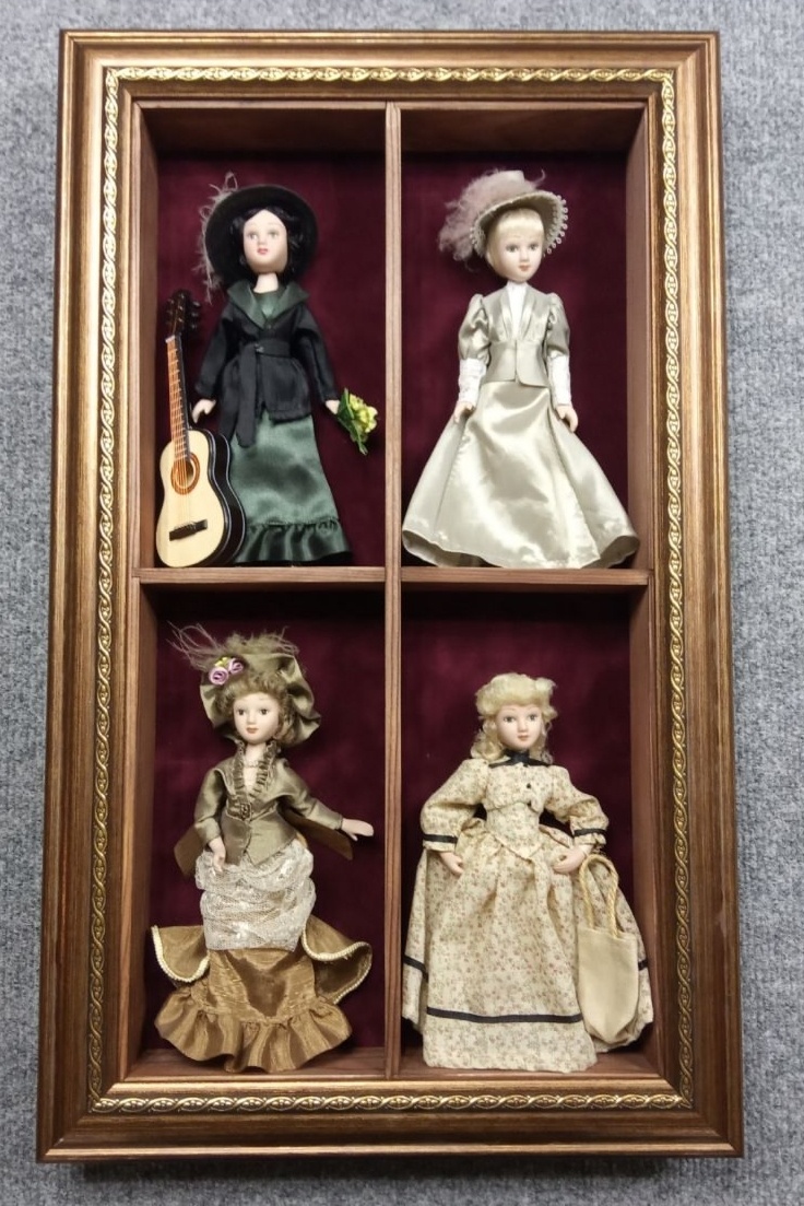 Коллекция фарфоровых куколок журнала "Дамы эпохи" от издательства DeAgostini.