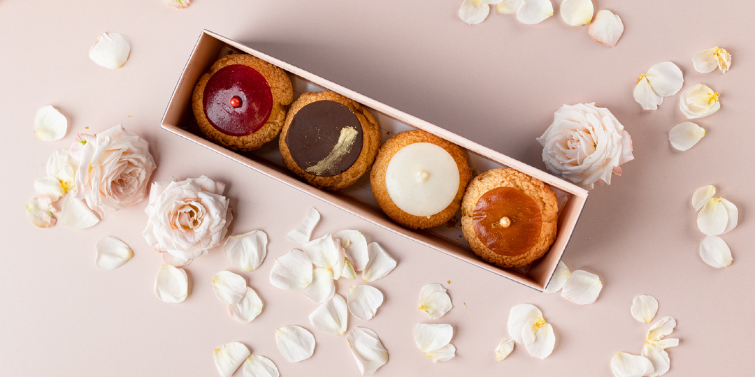 Подарки «для галочки»: что дарить косметологу, стоматологу, коллеге и учителю, чтобы не опозориться и не обанкротиться