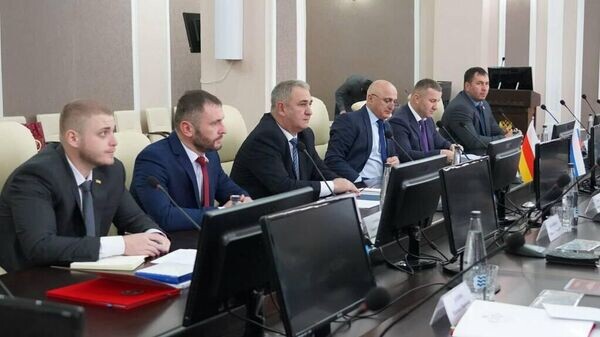    © Photo : Пресс-служба парламента РЮО